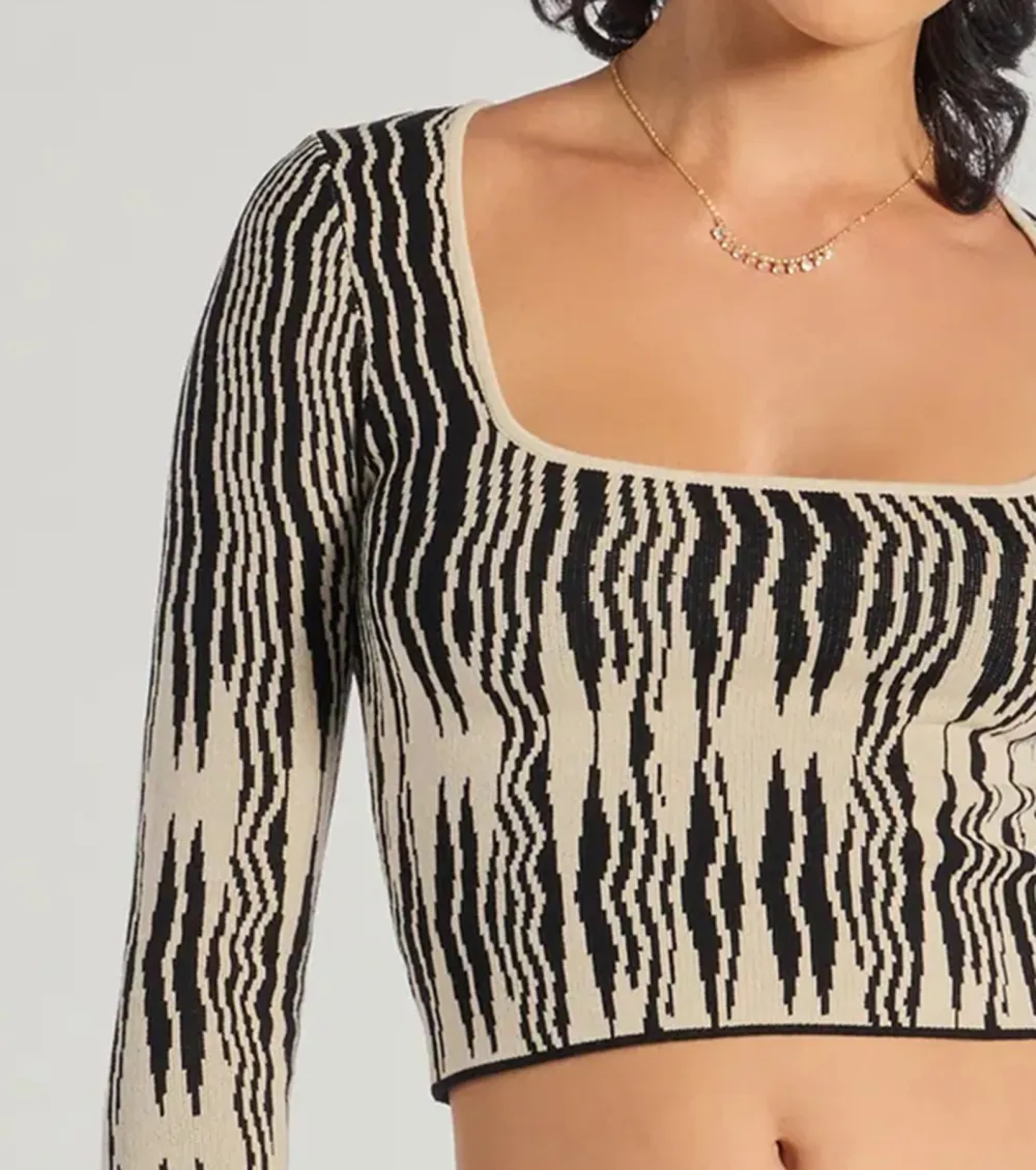 Bold Chic Abstract Striped Knit Long Sleeve Top