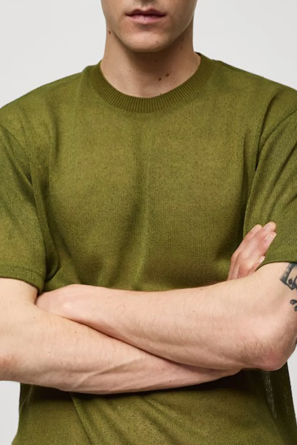 T-shirt with regular-fit structure