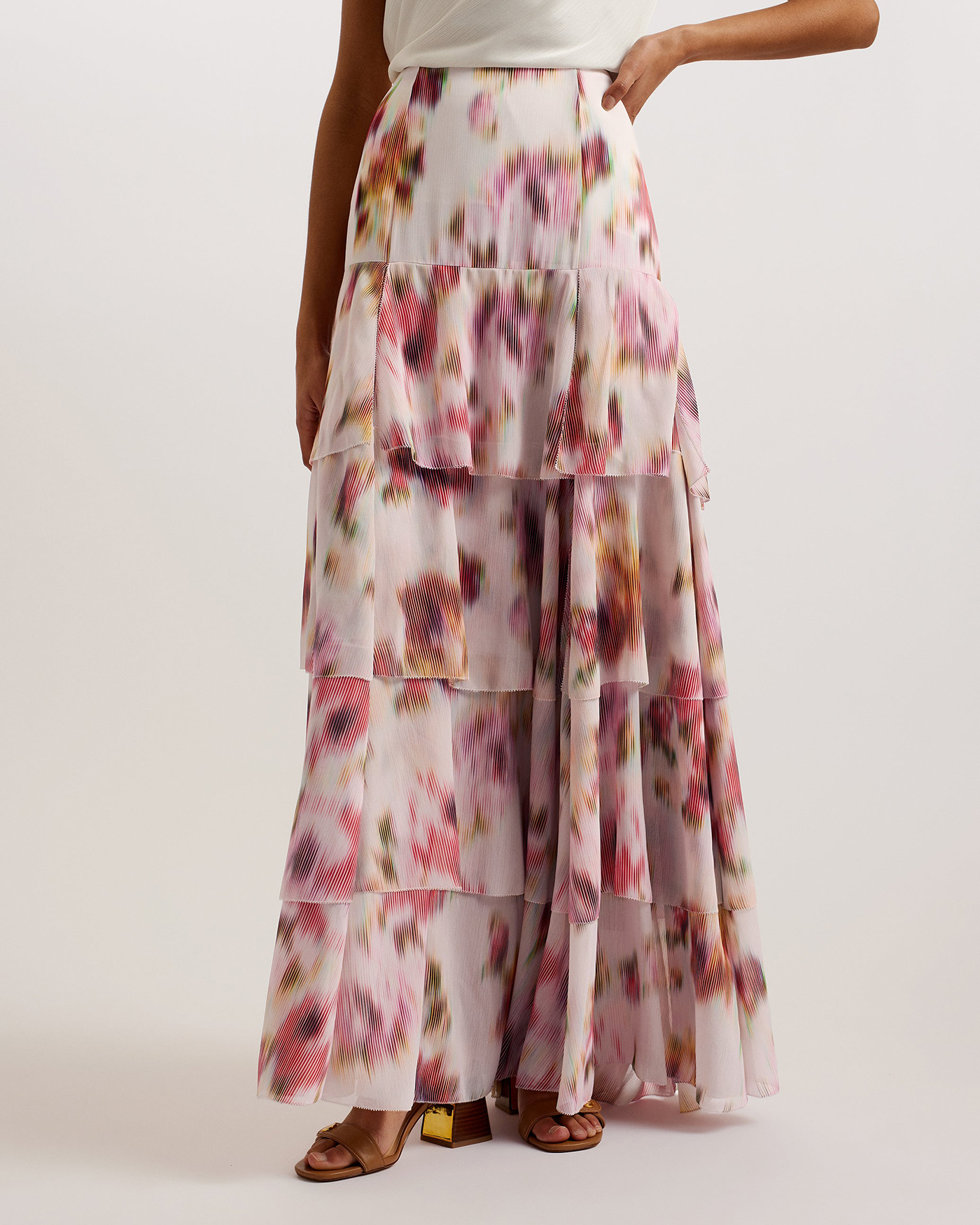 Ichika Tiered Maxi Skirt With Slits Lt-Pink