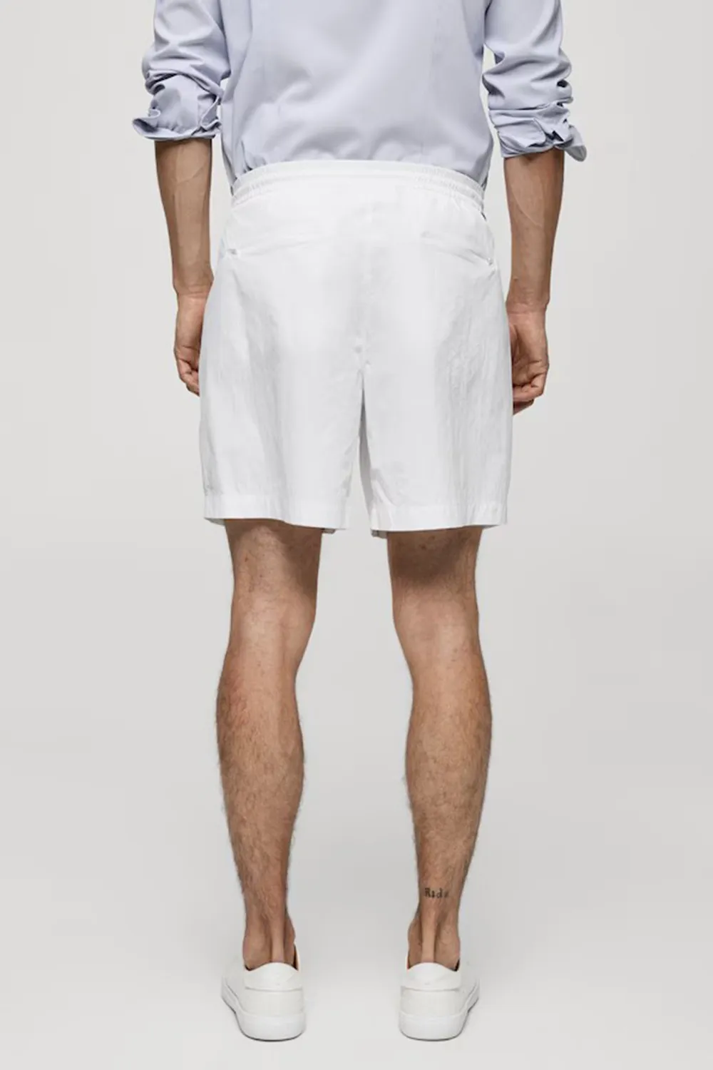 Water-repellent bermuda shorts with drawstring