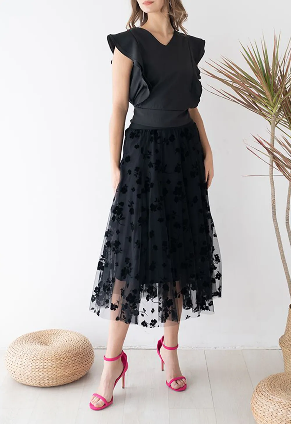 3D POSY DOUBLE-LAYERED MESH MIDI SKIRT IN BLACK