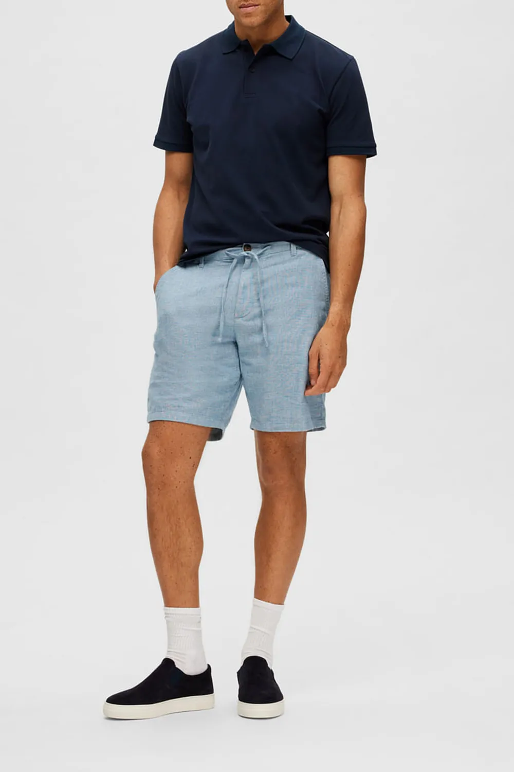 Black Mid Rise Linen Shorts