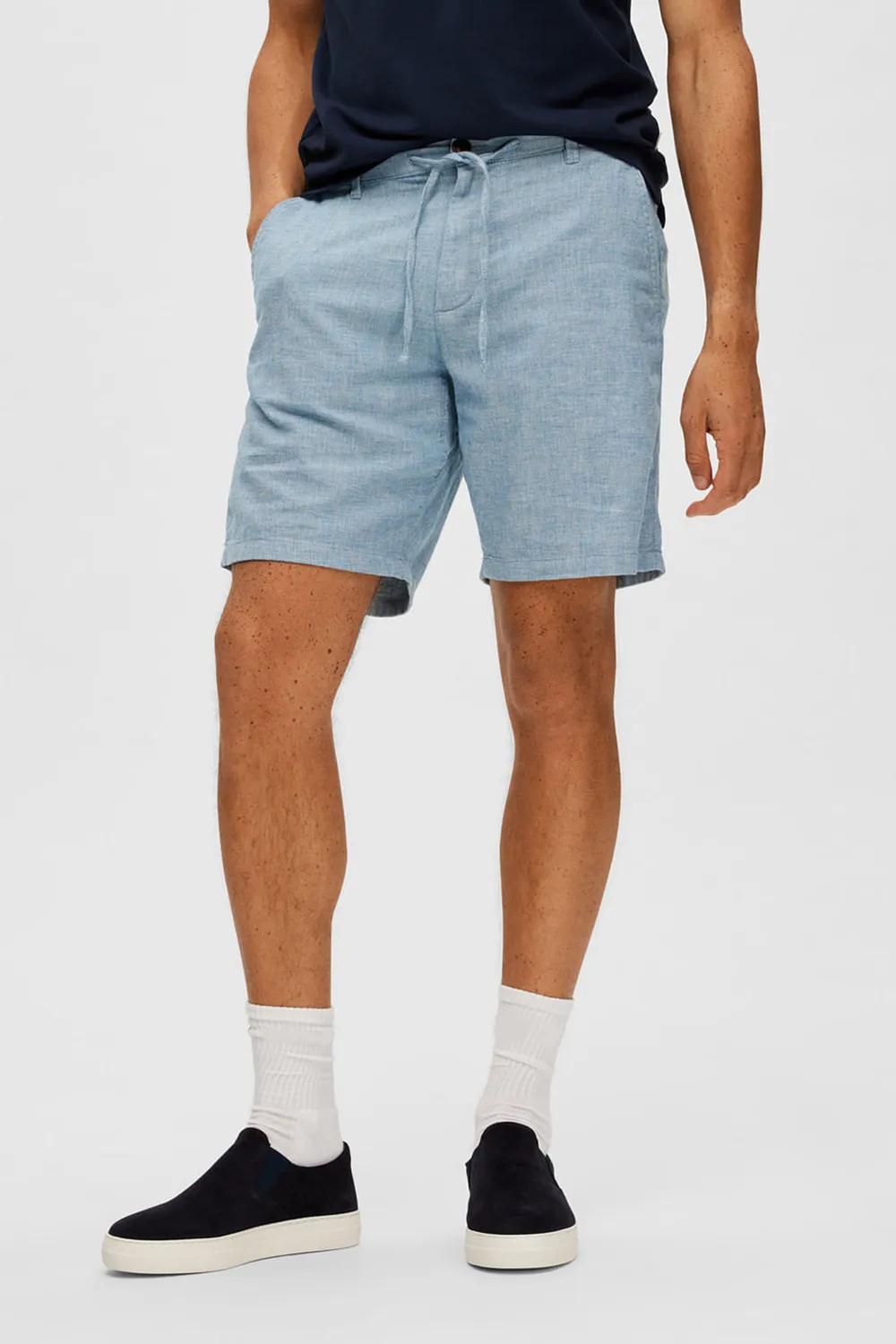 Black Mid Rise Linen Shorts