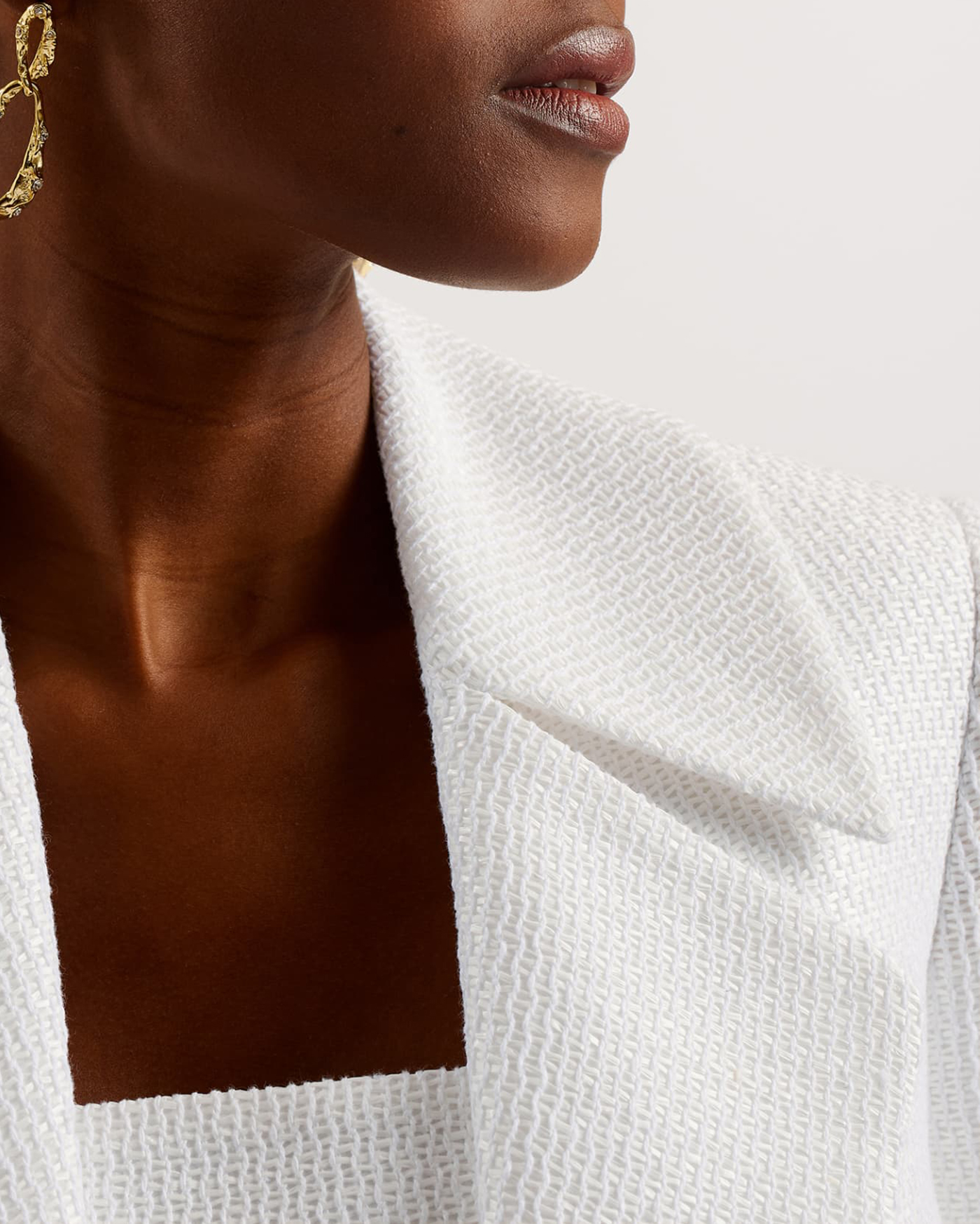 Shiroi Cropped Woven Tailored Jacket White