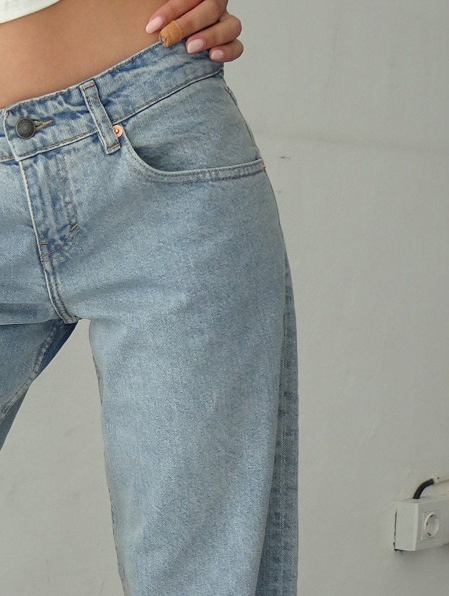 Vintage Bleach Low Rise Parallel Jeans