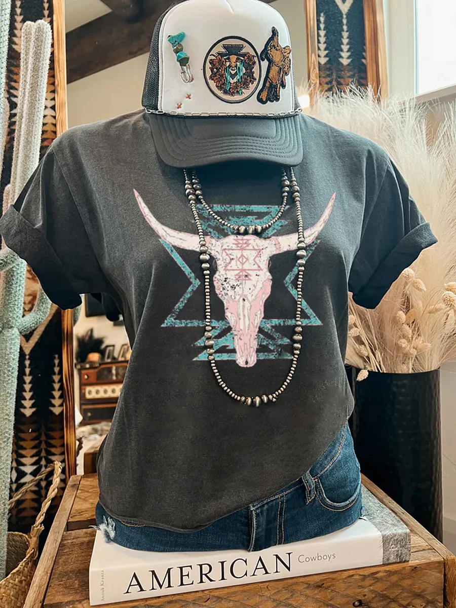 Retro Western Cowboy Bull Head Pattern Round Neck T-shirt