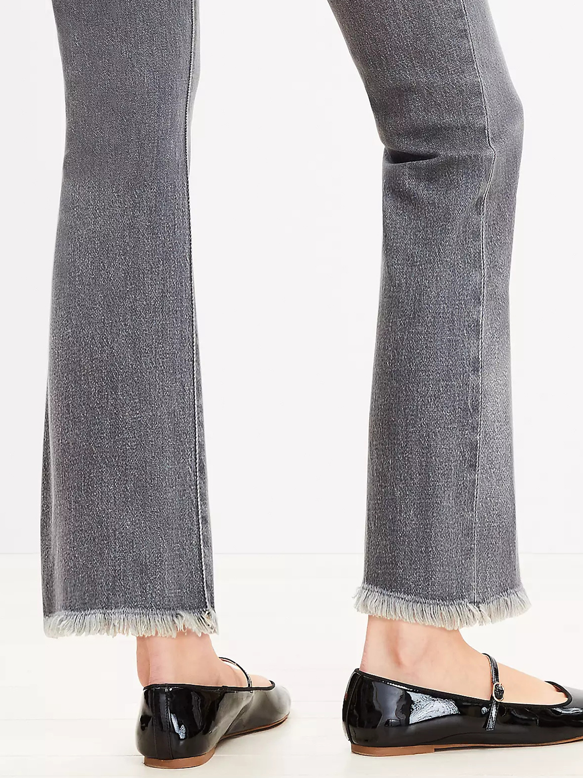 Frayed High Rise Kick Crop Jeans in Vintage Grey Wash