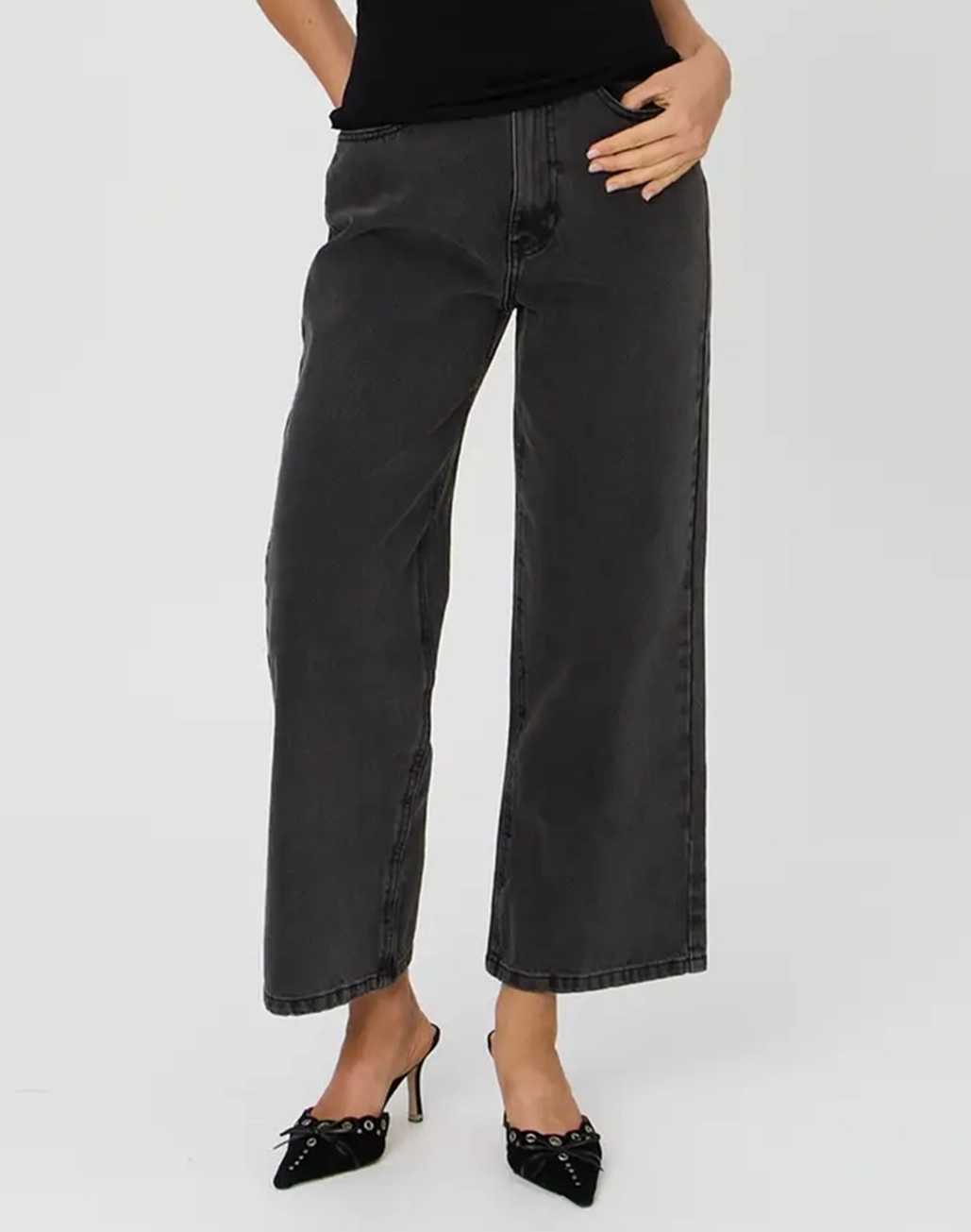 Wide Leg Cropped Jean