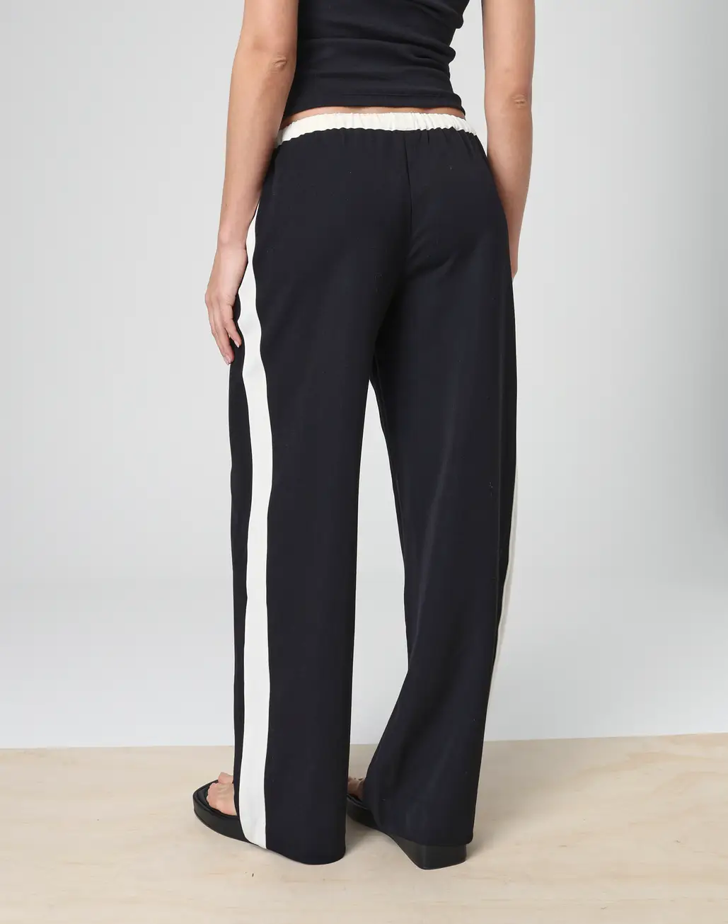 Contrast Stripe Wide Leg Pant