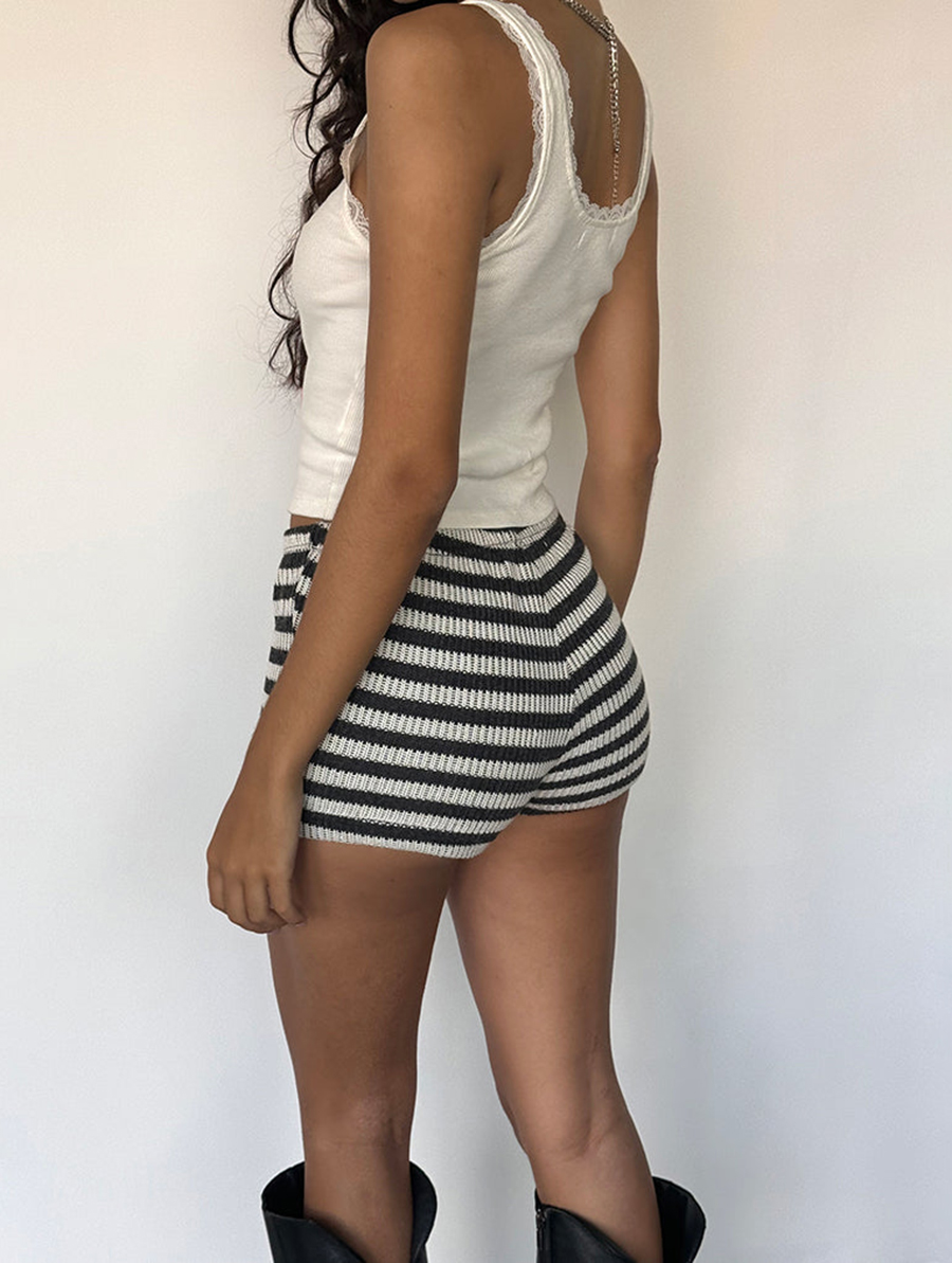 Nikaya Shorts In Stripe Knit Black And White