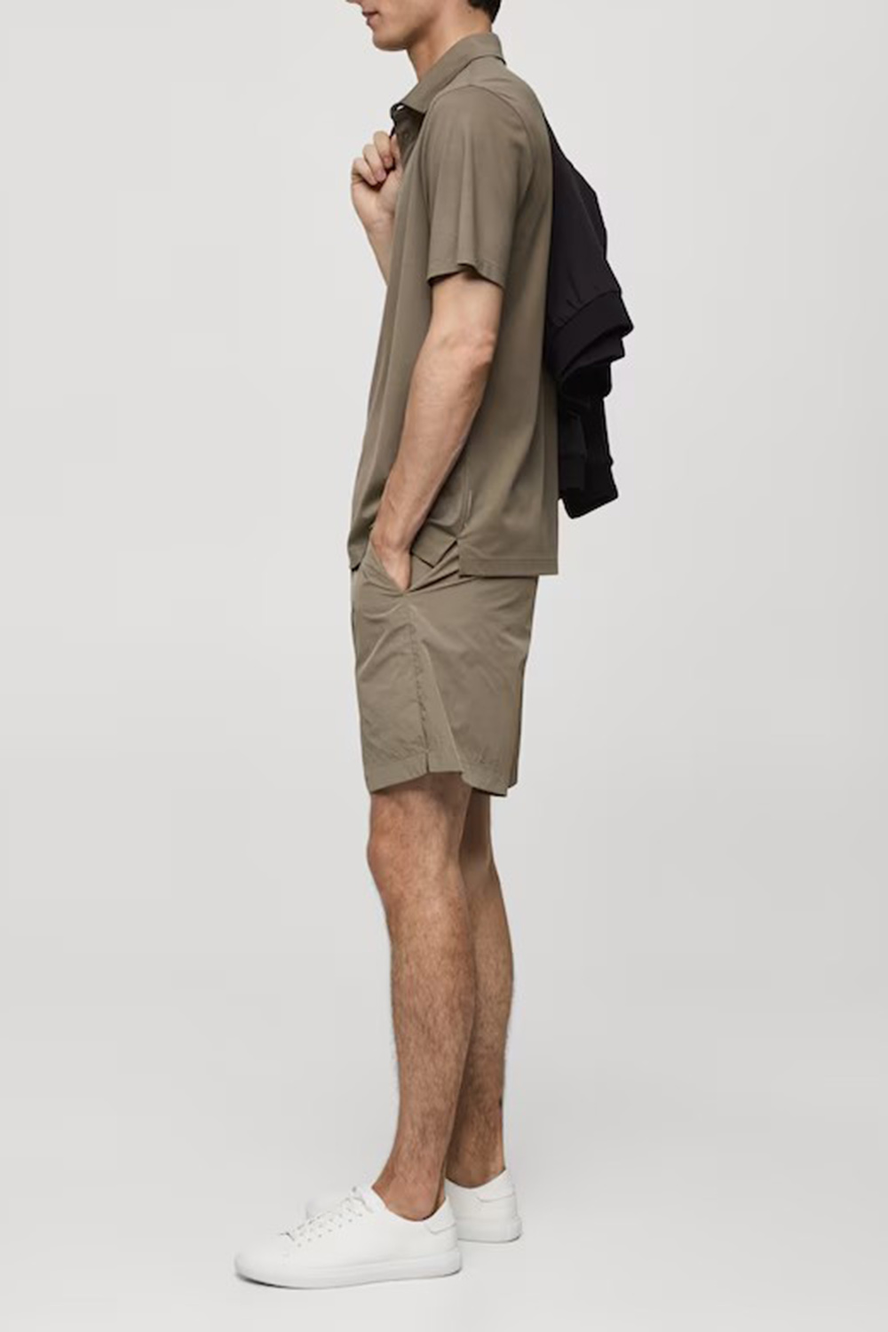 Water-repellent bermuda shorts with drawstring