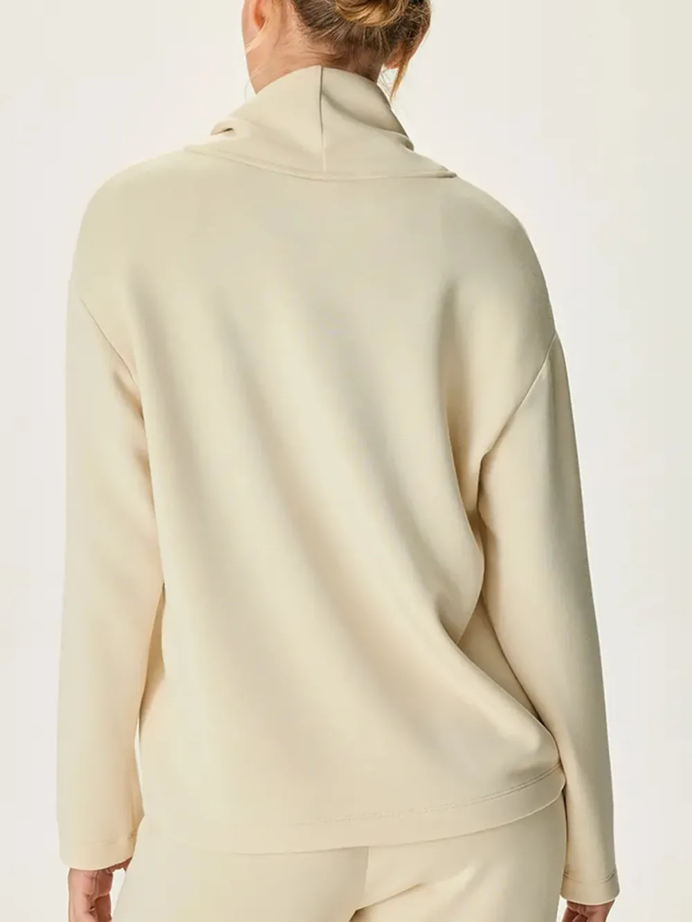 Stratus Funnel Neck