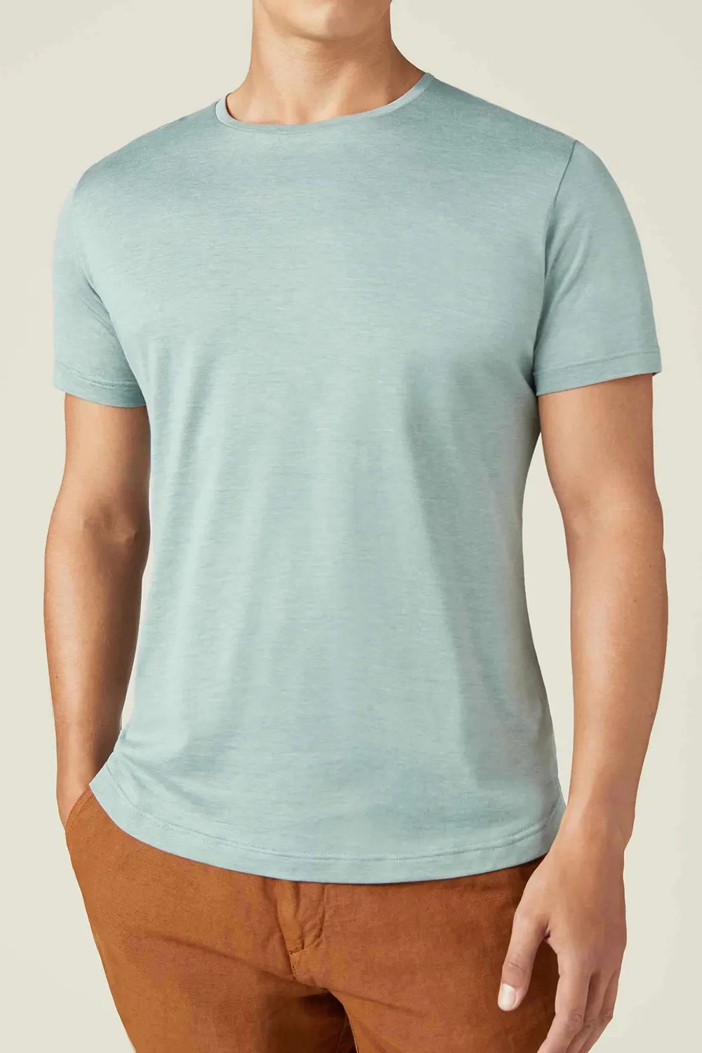 English-Concealed Double-Stitched Seams T-Shirt