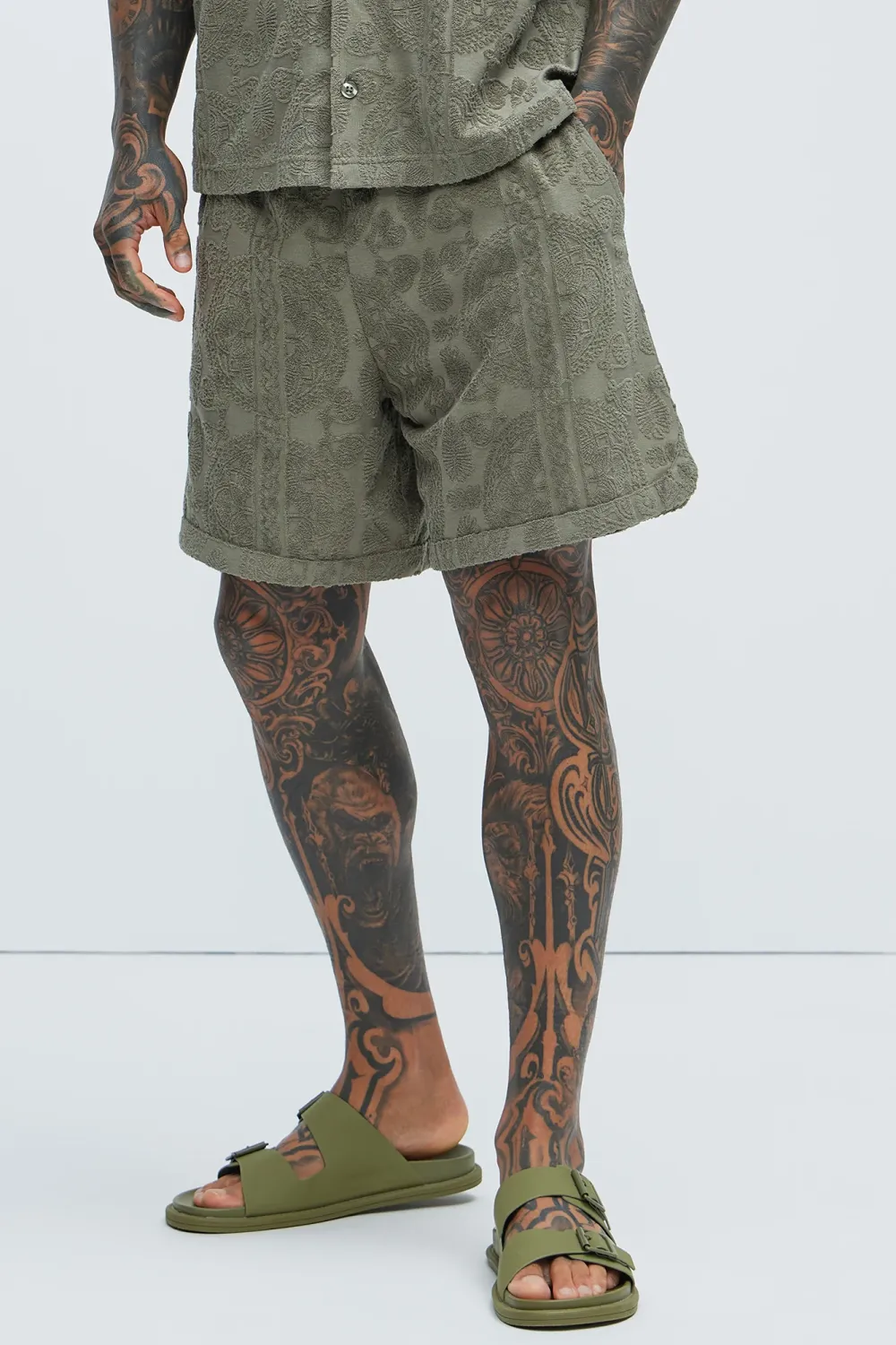 Link Textured Shorts