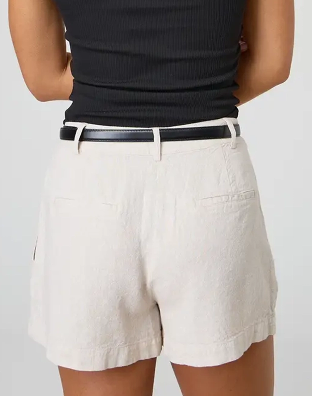 Pleat Front Linen Short