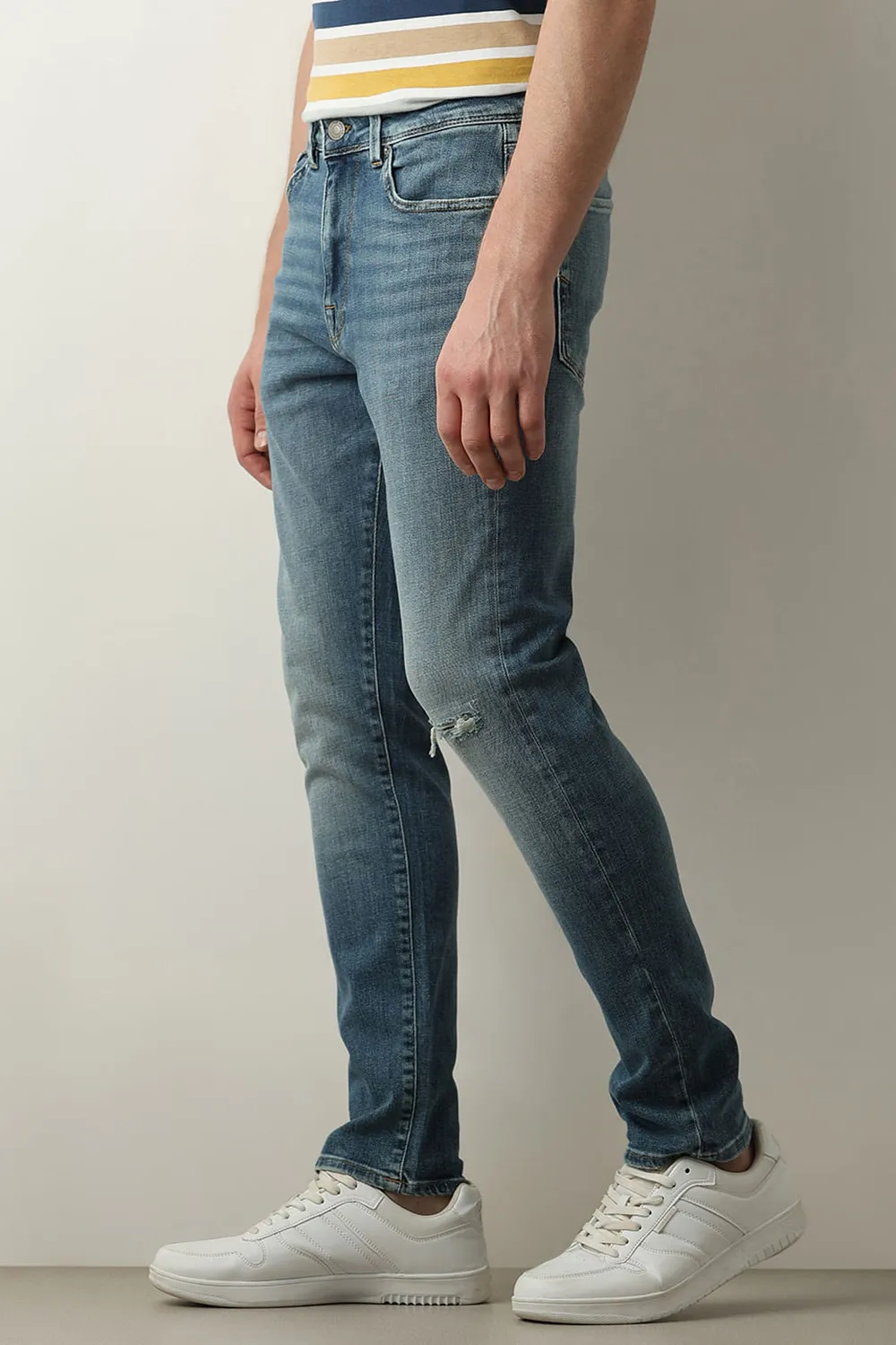 Blue Mid Rise Leon Slim Fit Jeans-wash bule