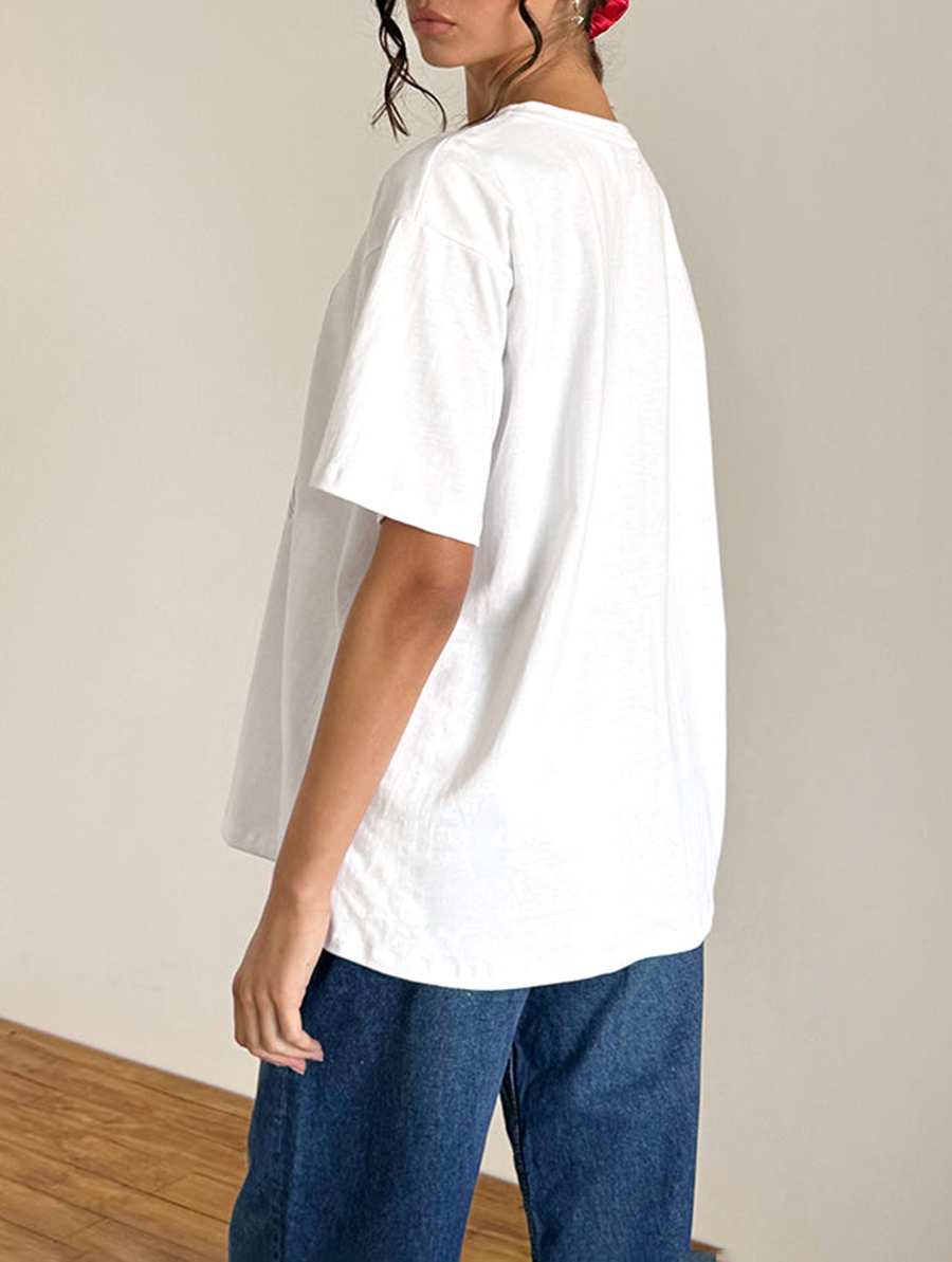 Oversized Basic Tee In Riomaggiore Italy White