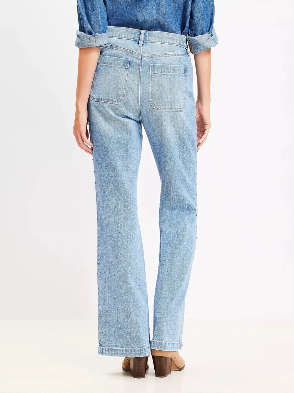 Patch Pocket High Rise Relaxed Flare Jeans in Light Vintage Indigo Wash