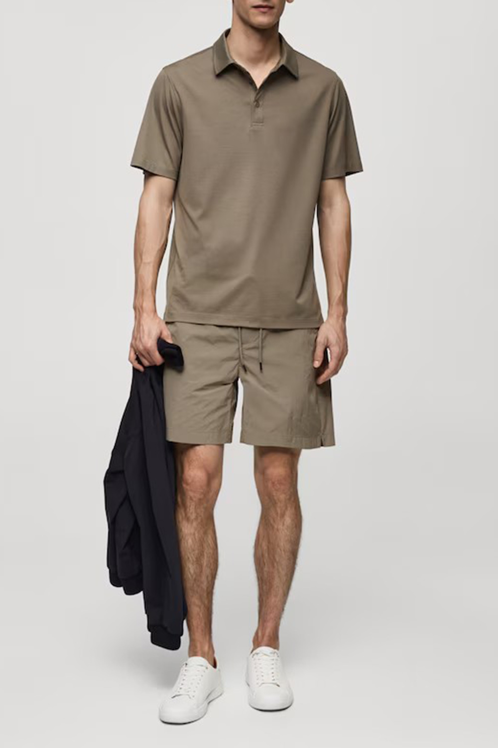 Water-repellent bermuda shorts with drawstring