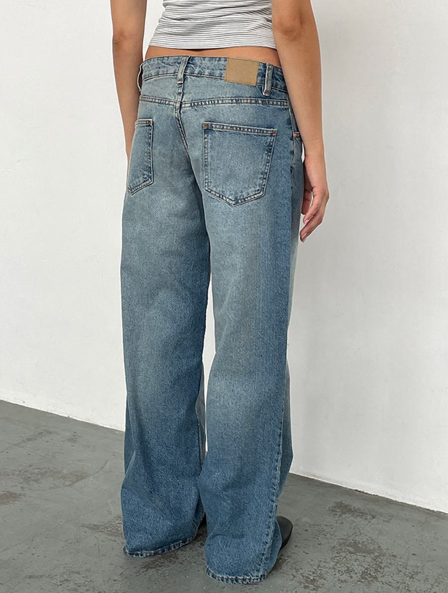 Vintage Bleach Low Rise Roomy Jeans