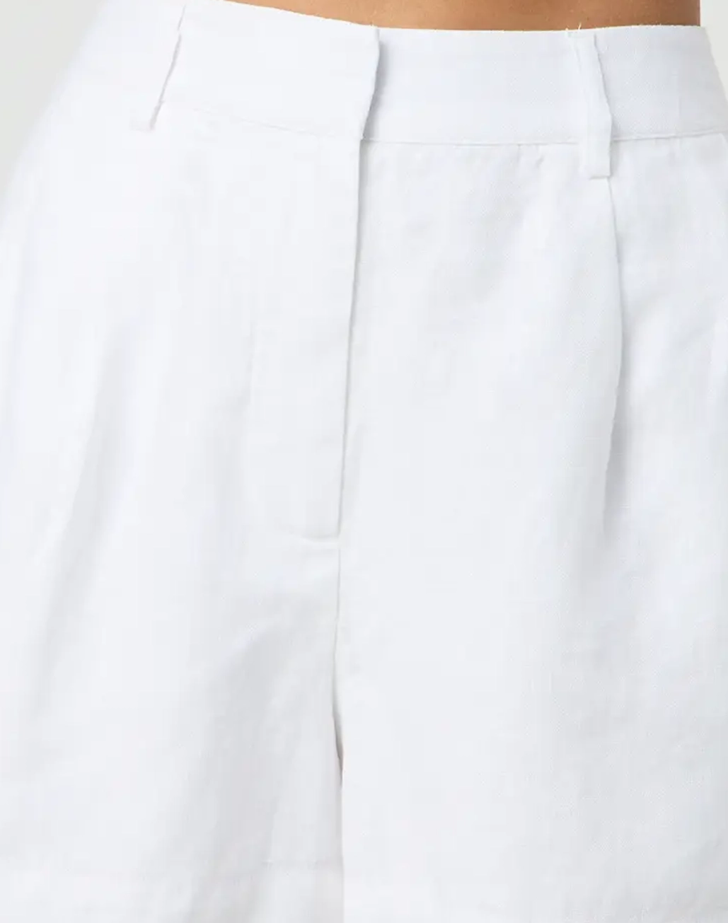 Pleat Front Linen Short