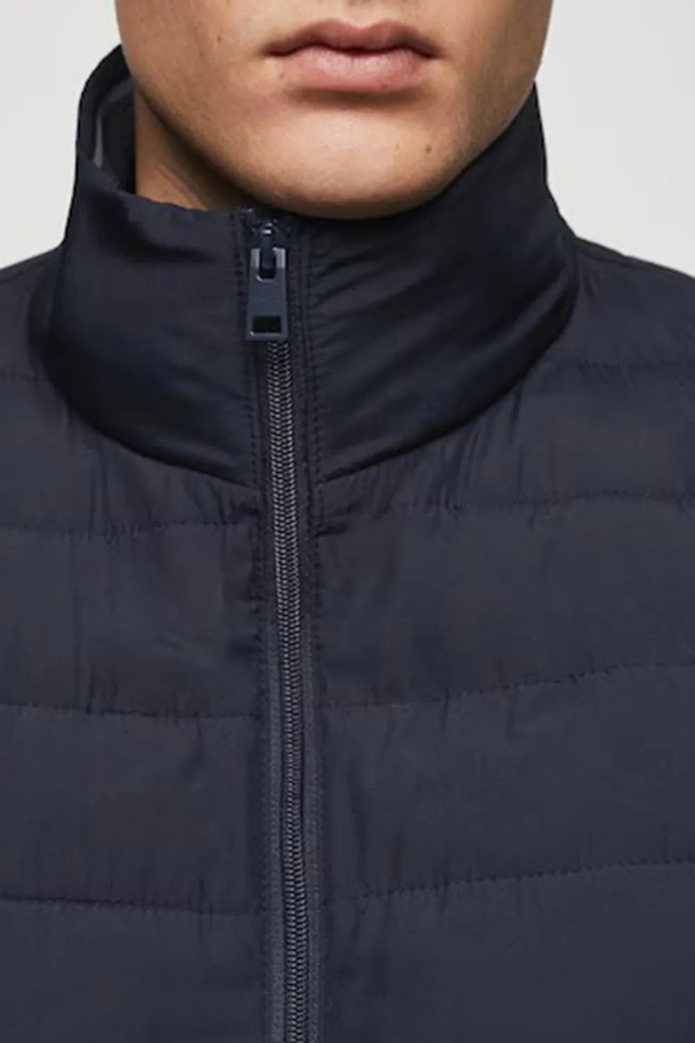 Ultralight water-repellent quilted vest