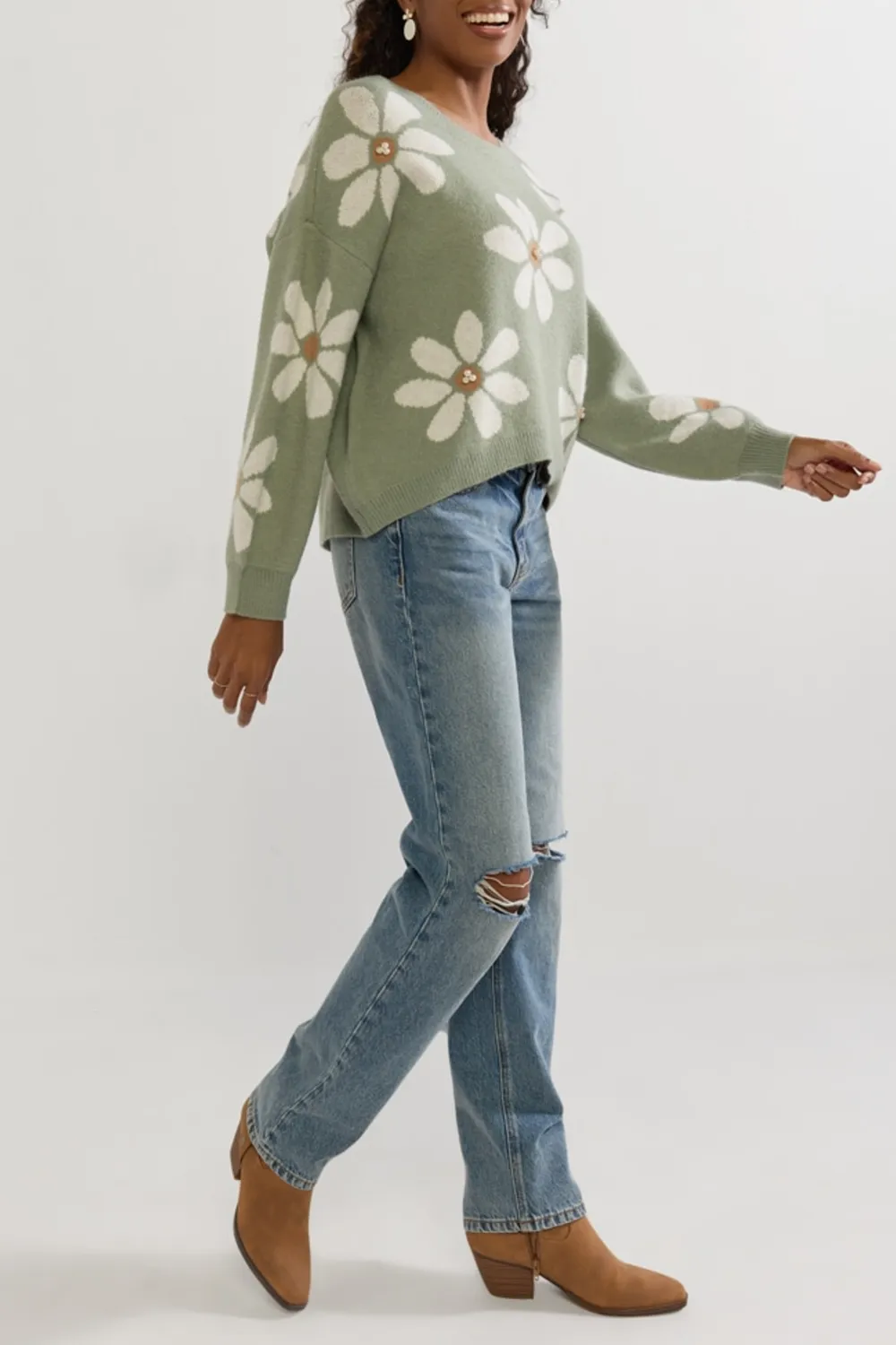 Matilda Pearl Daisy Pattern Pullover Sweater