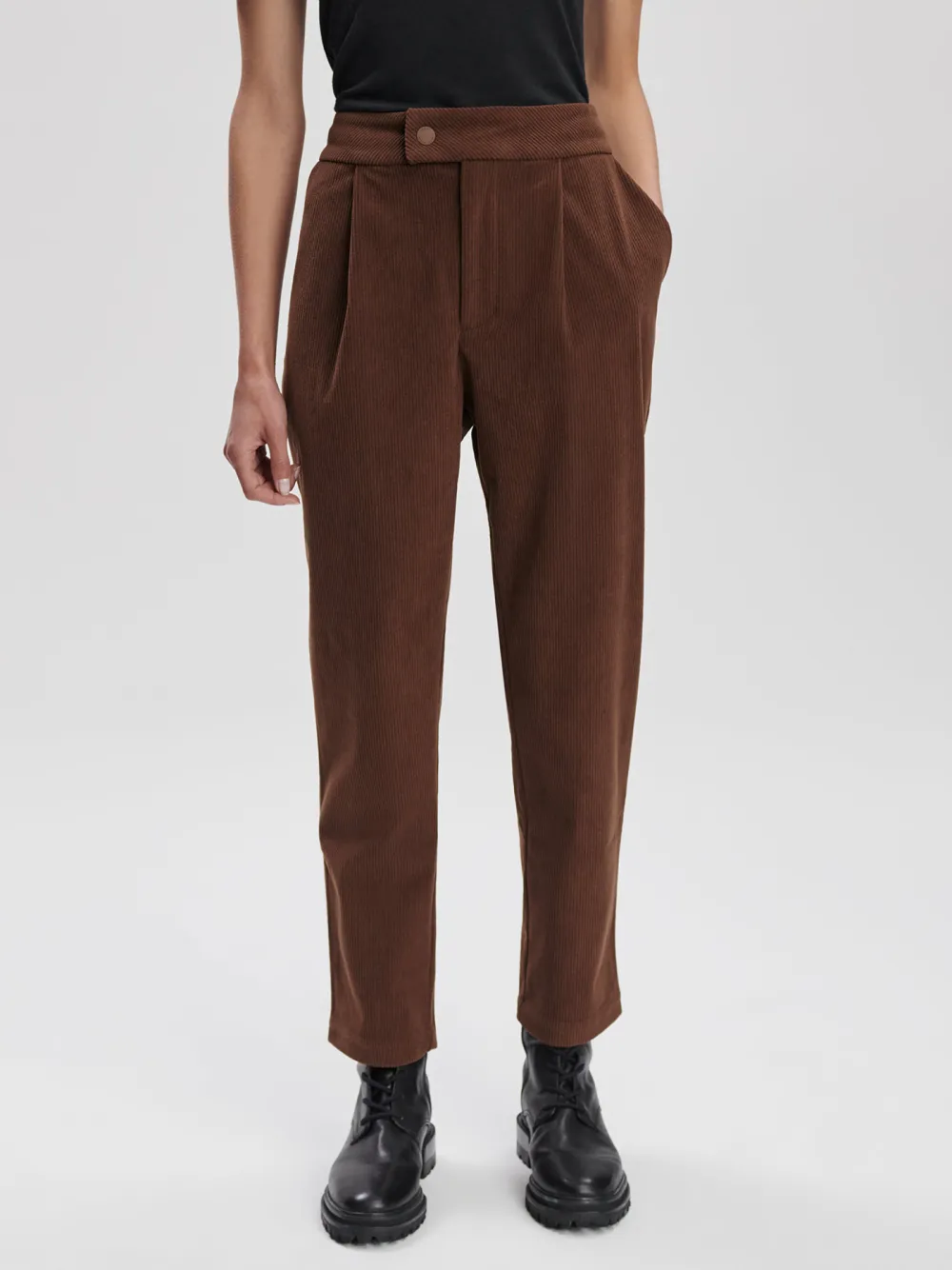 Nell Reg Tapered-Leg Pant 27