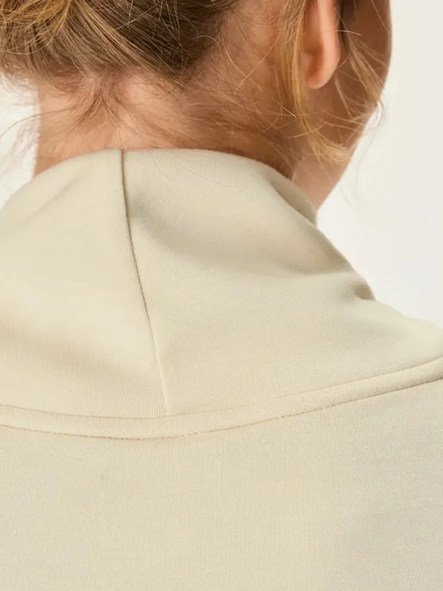 Stratus Funnel Neck