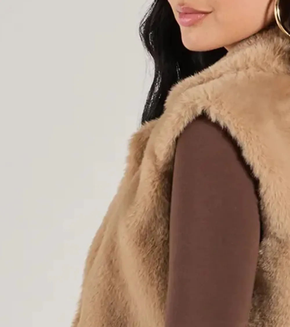 Cozy Glamour Faux Fur Cropped Vest