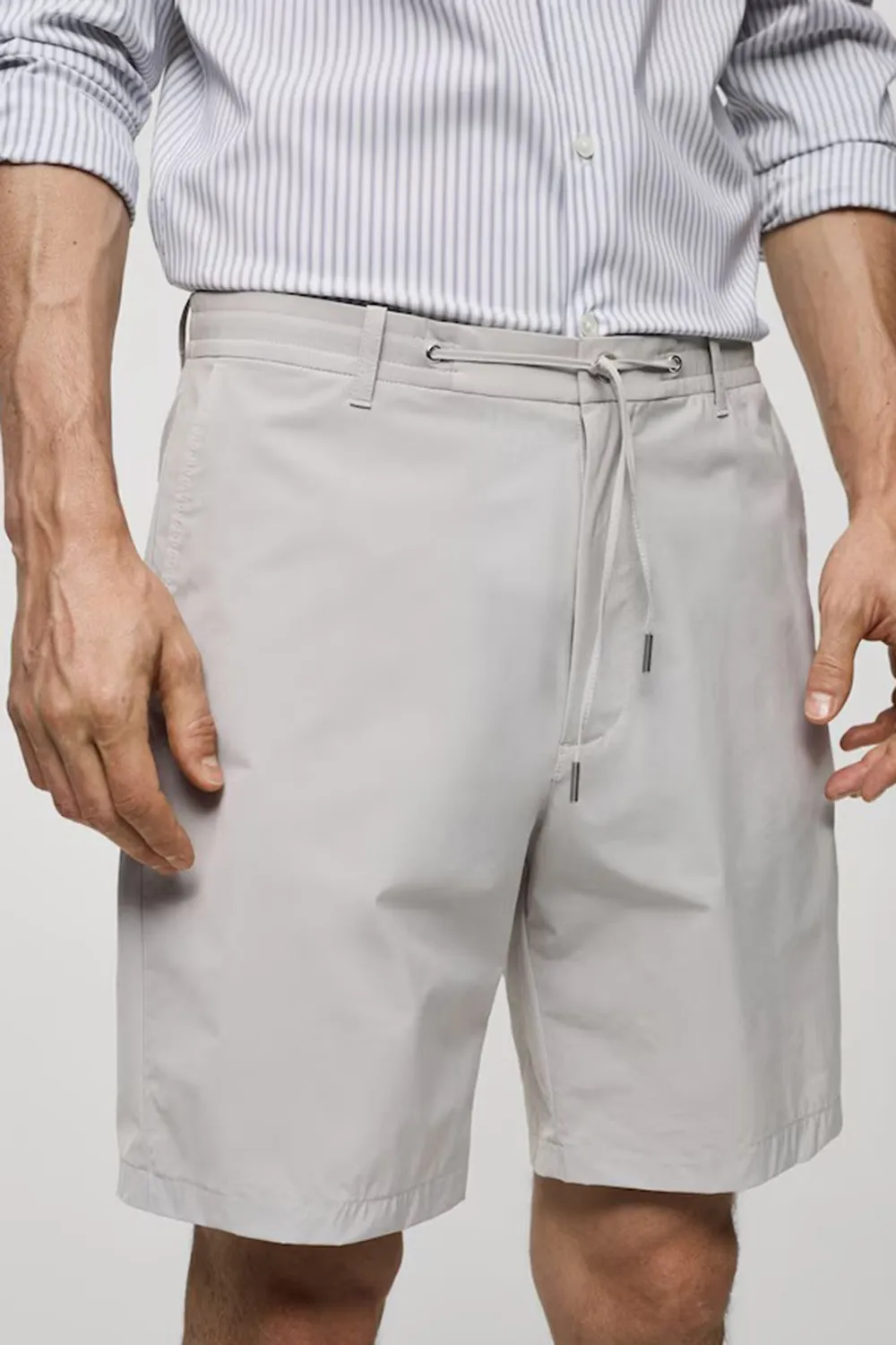 Regular-fit bermuda shorts with drawstring