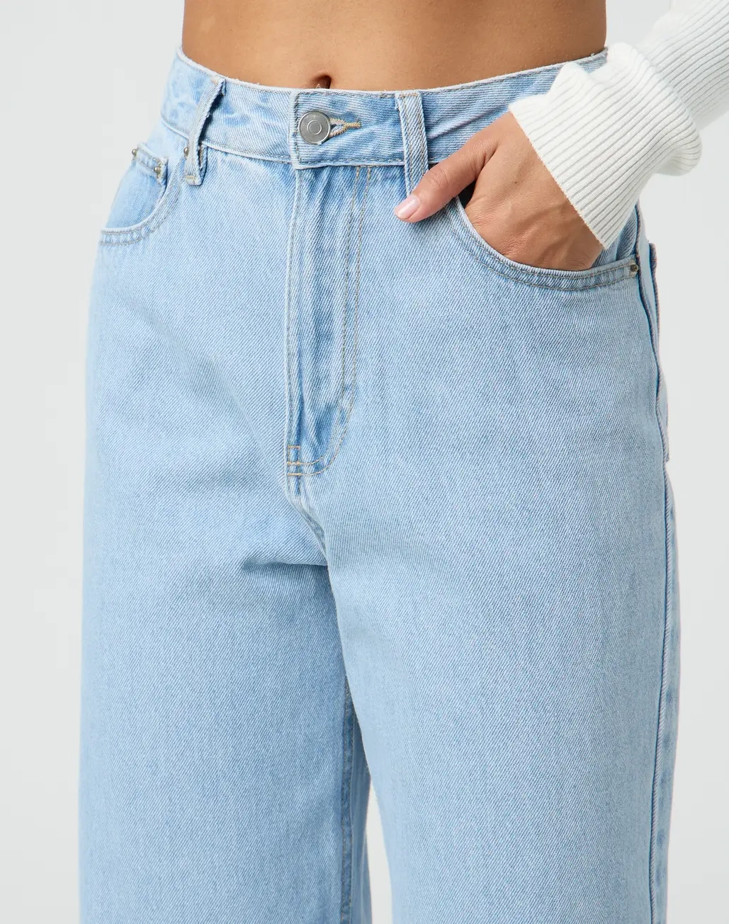 Wide Leg Cropped Jean