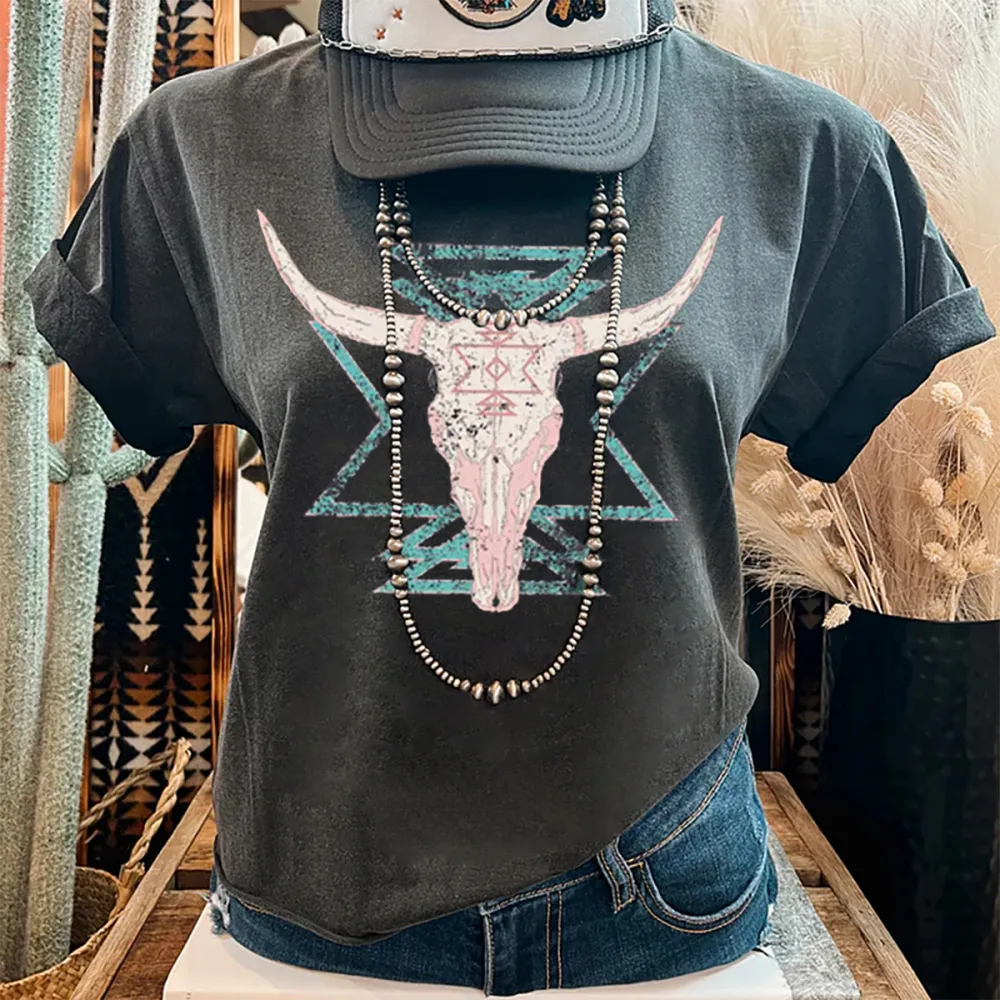 Retro Western Cowboy Bull Head Pattern Round Neck T-shirt