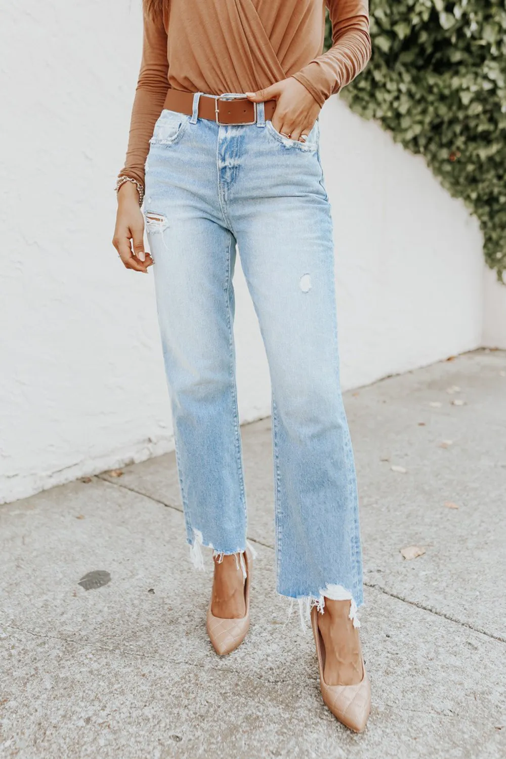 Distressed Light Wash Straight Leg Jeans