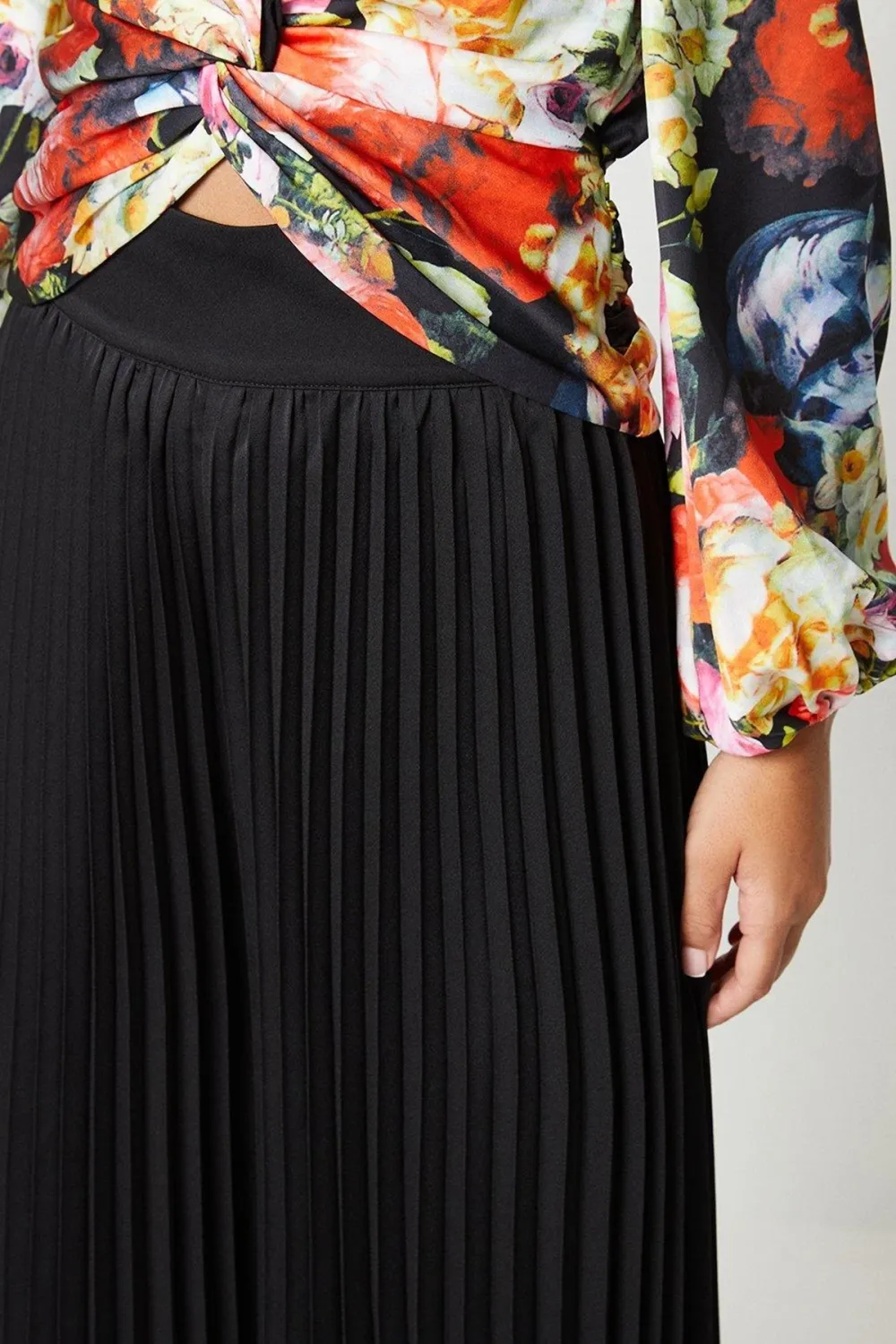 All Over Pleated Wide Leg Trousers